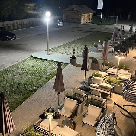 Holdvirag Hotel Sárvár Dış mekan fotoğraf