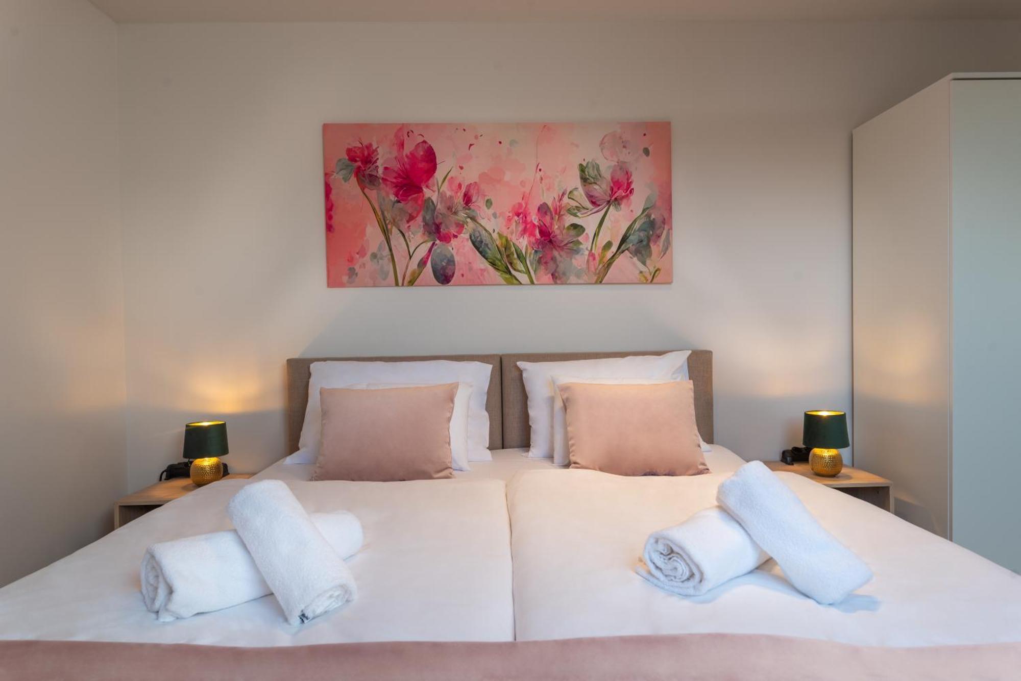 Holdvirag Hotel Sárvár Dış mekan fotoğraf