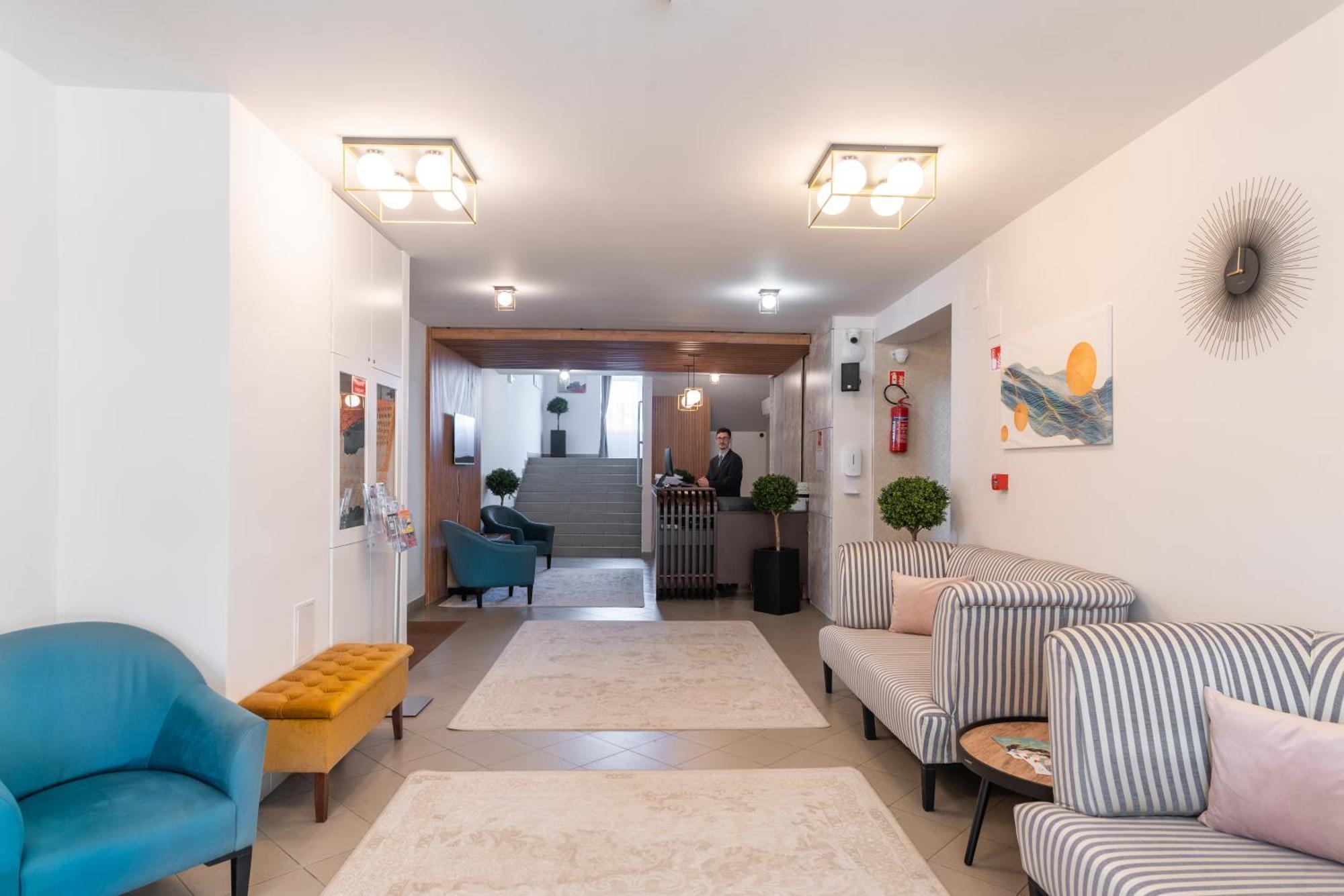 Holdvirag Hotel Sárvár Dış mekan fotoğraf