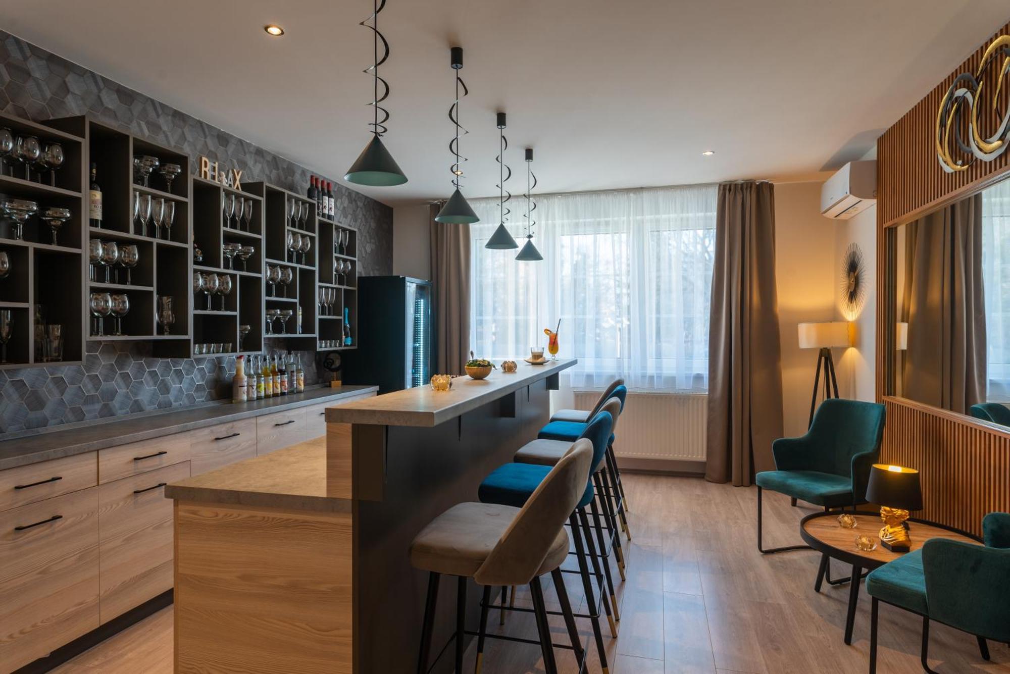 Holdvirag Hotel Sárvár Dış mekan fotoğraf