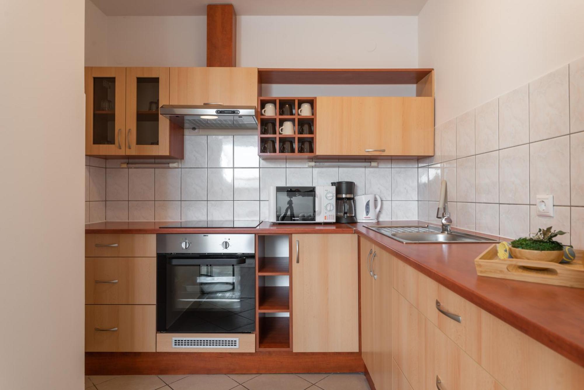 Holdvirag Hotel Sárvár Dış mekan fotoğraf