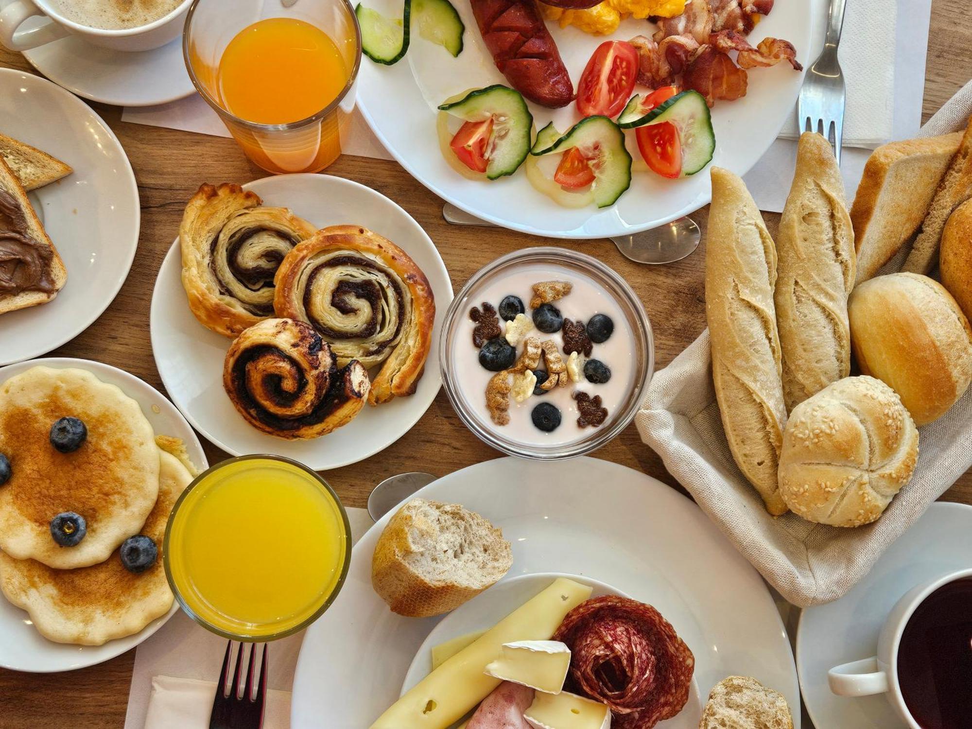Holdvirag Hotel Sárvár Dış mekan fotoğraf